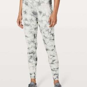 Lululemon Wunder Under Hi-Rise Tight *Shibori 28"
Dual Shibori Antique White